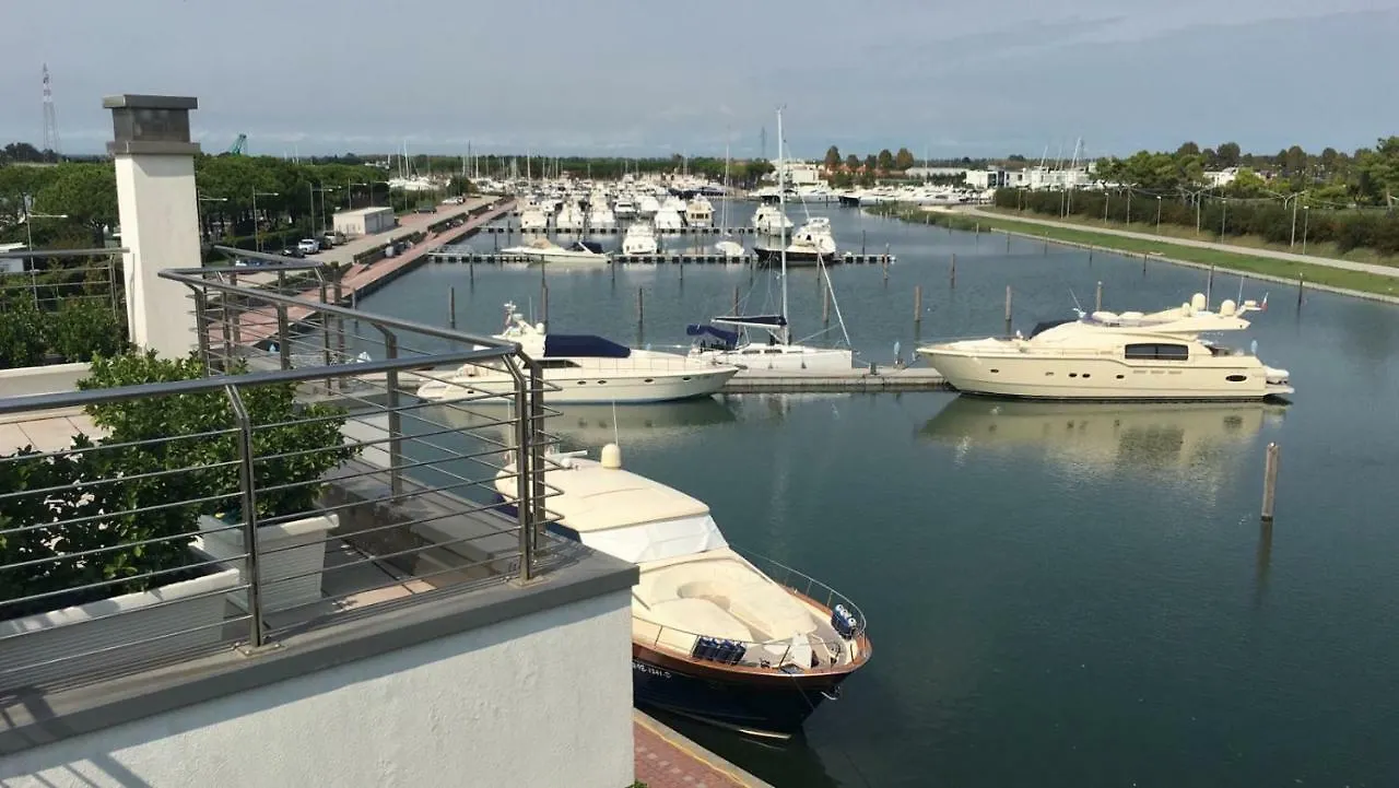 Apartment Libeccio - Marina Apt Jesolo, Venice Hotel